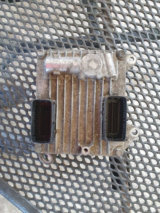 Komputer sterownik silnika Opel 2.2 Direct 155km z22yh Signum Vectra c