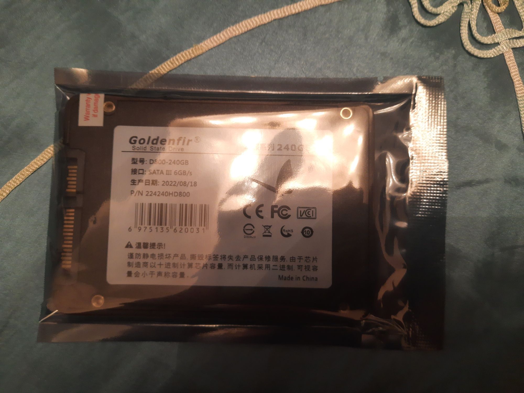 SSD GOLDENFIR 240 gb новые не распакованные.
Скорость чтения 270-580Mb