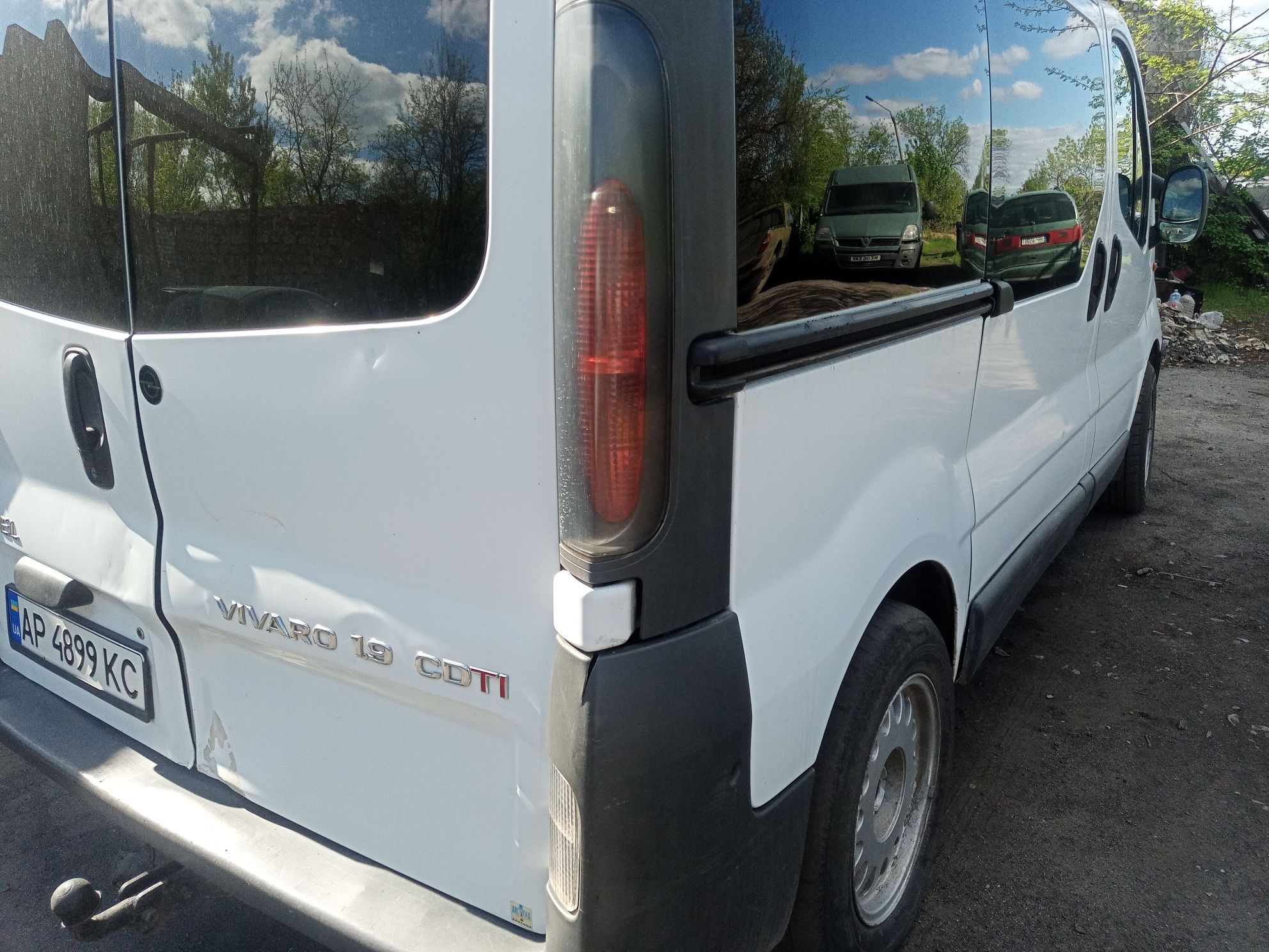 Продам микроавтобус Opel Vivaro