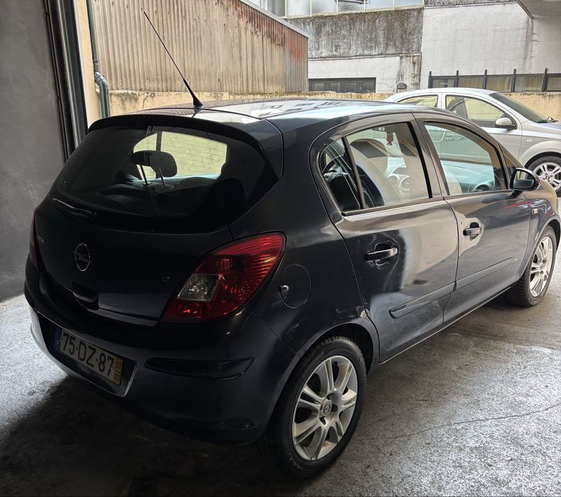 Opel Corsa D Enjoy 1200 Gasolina 160Milkm