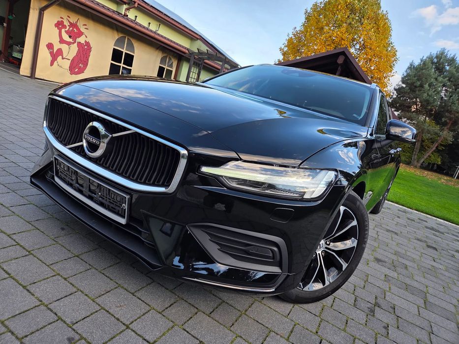 Volvo V60 D4 190km" Momentum Pro" Automat"  Grzane fotele" Hak" Bezwypadkowy