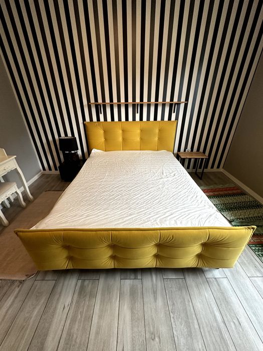 Łóżko - 160 x 200 prawie nowe z materacem :-)