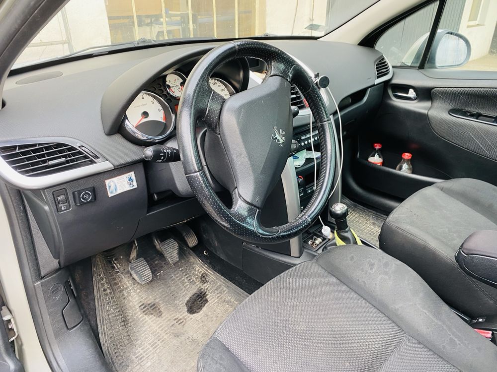 Peugeot 207 SW 1,6 B + LPG, bogata wersja, panorama, hak