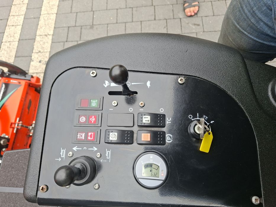 Kosiarka wrzecionowa profesionalna tylko 600 mth jacobsen nie johnn de