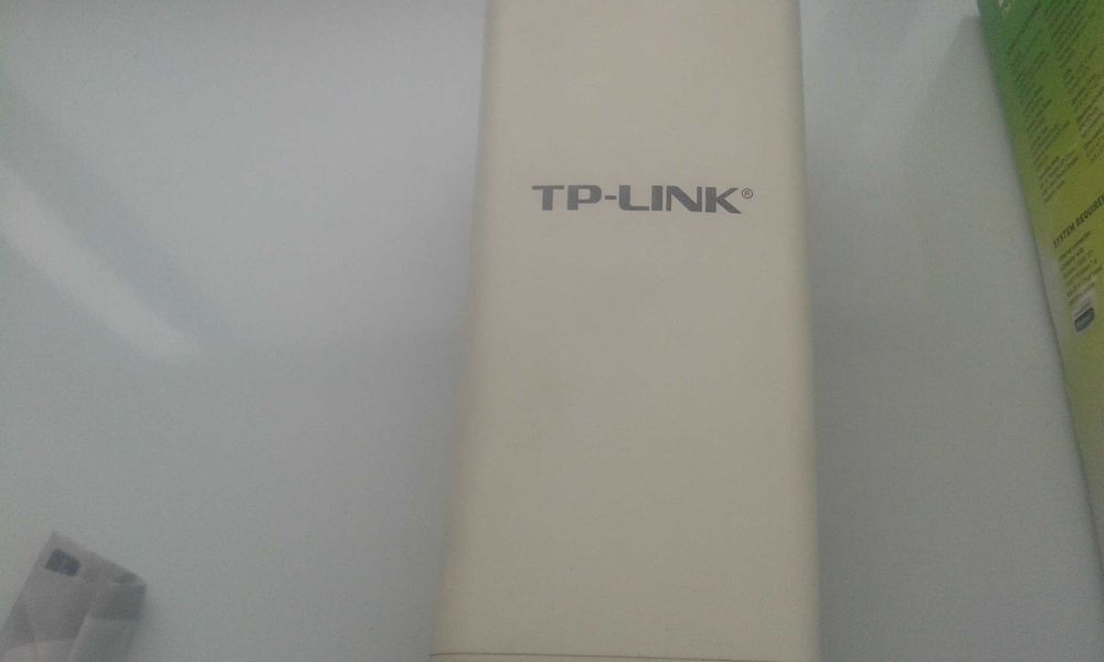 2 TP-Link Devices: Signal Repeater / Router with 300-Meter Range64564135446017124