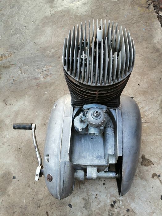 Двигатель одноцилиндровый "ЯВа - 250