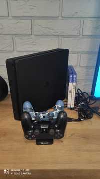 Konsola Ps4 Slim 1tb, dwa pady Polecam