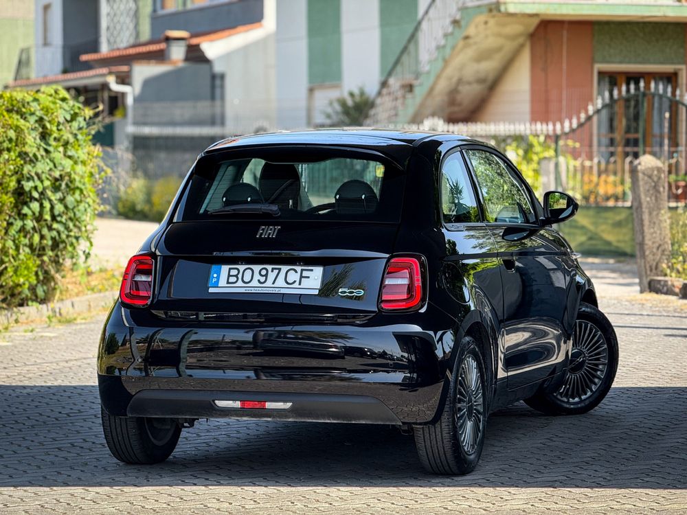Fiat 500e Icon 42 kWh c/ IVA Dedutível
