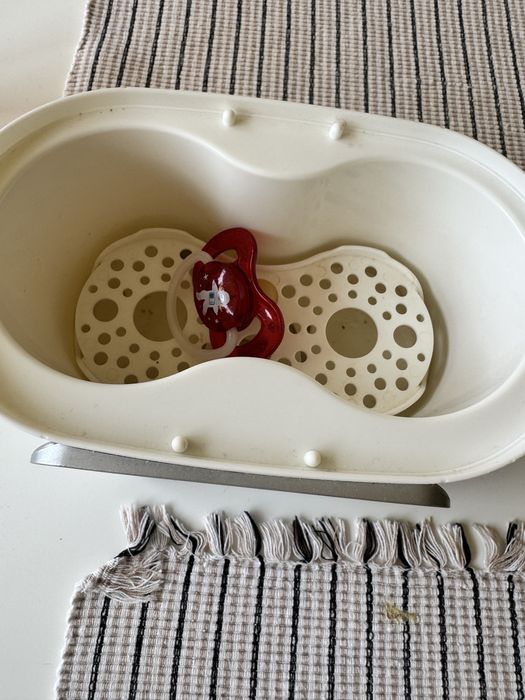 Стерилізатор для пляшечок та пустушок