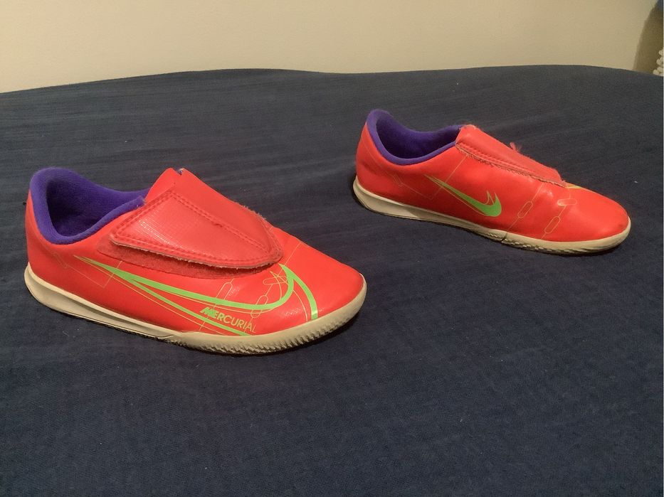 Nike Mercurial - Tamanho 28,5