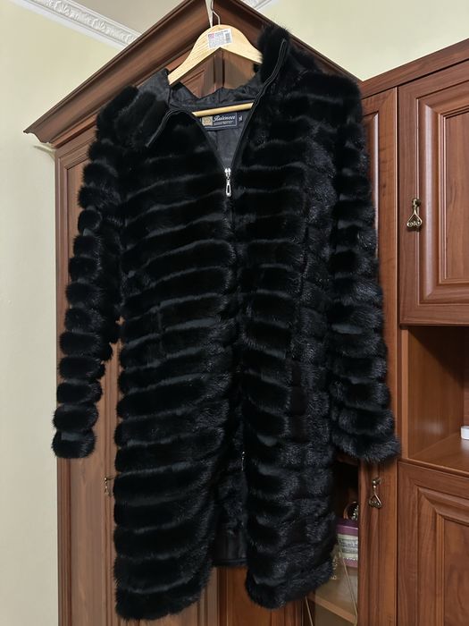 Норкова шуба жіноча