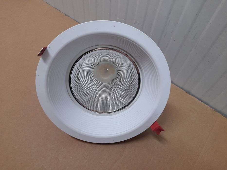 Projetores de embutir