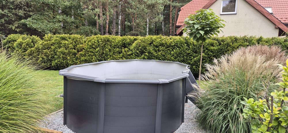 Basen całoroczny gre