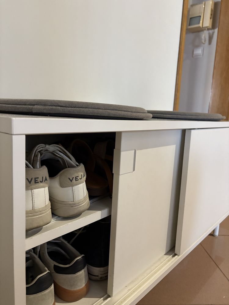 Sapateira em excelente estado IKEA
