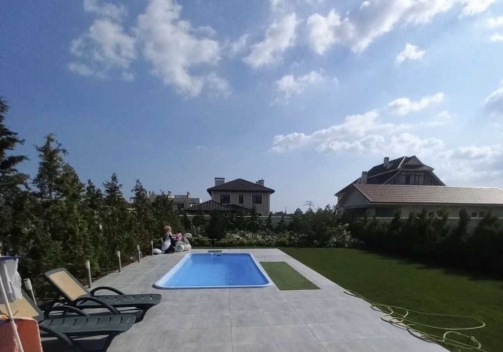 Продажа ДОМА в Совиньоне,  гараж, бассейн, 7.5 сот