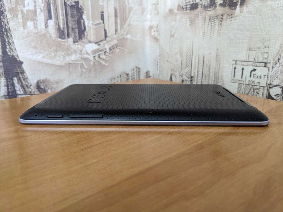 Планшет Asus Google Nexus 7 2012 3G 32GB +блочек + кабель + переходник