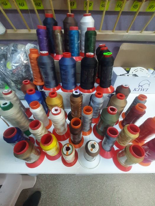 Нитки Бобіни , арміровані нитки, катушки уся палітра.