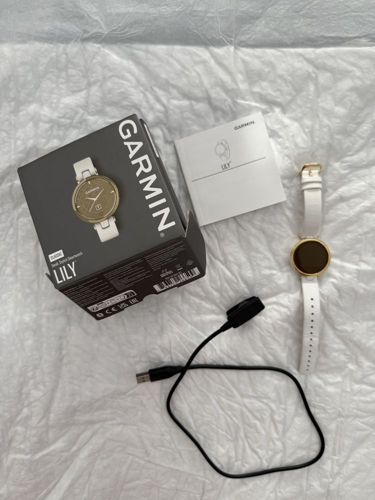 Годинник Garmin Lily (білий з золотом)
