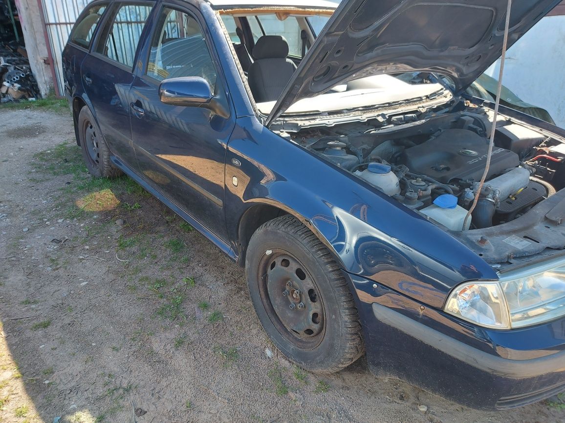 Skoda octavia 1.8T na części AUM 9460 automat.