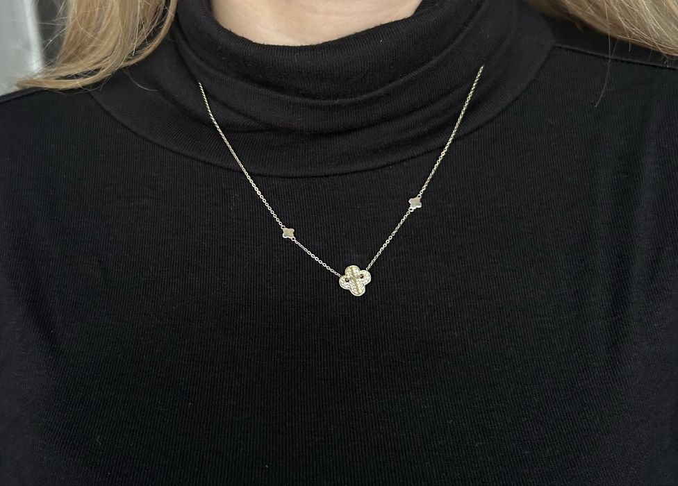 Pozłacany naszyjnik srebrny S925 z koniczynką wysadzaną cyrkoniami