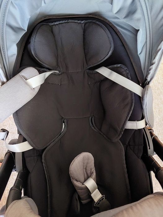 Детская коляска 2 в 1 универсальная.