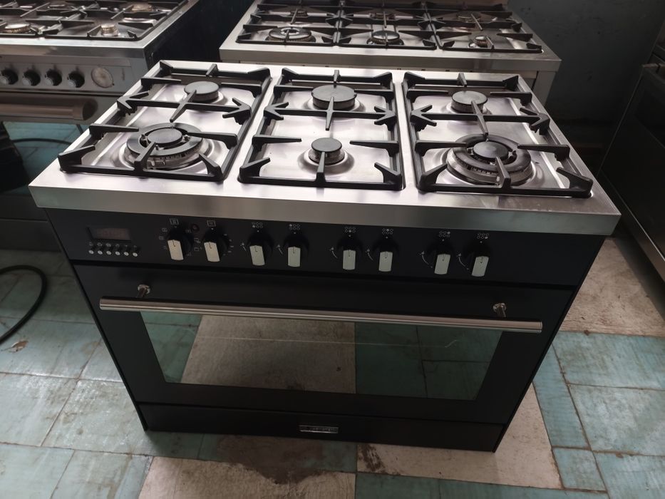 Професійна газова плита на 6 камфорок