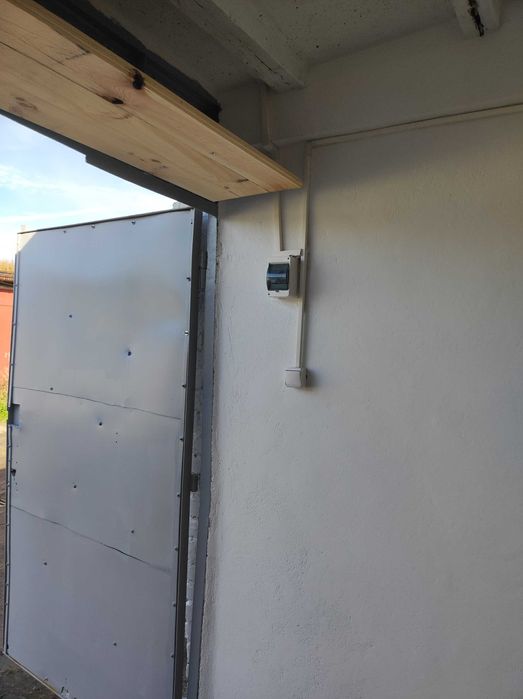 Garaż do wynajęcia 19m², prąd, oświetlenie; ul. Batalionów Chłopskich