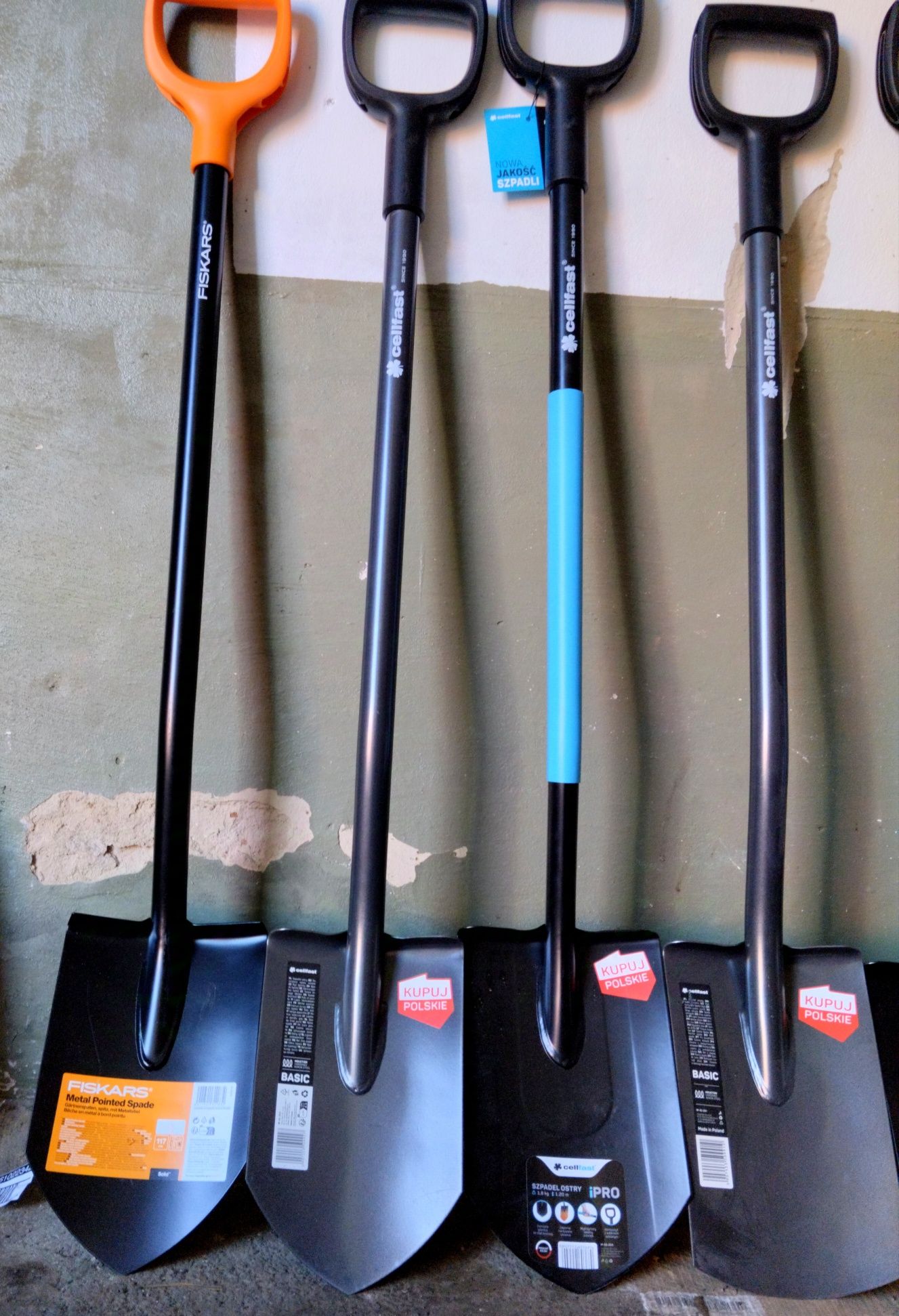 Fiskars Лопата саперна/саперка/ Solid/ Ergonomic#Celfast