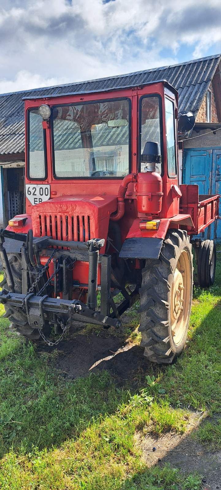 Продам Т-16. На ходу, в хорошому стані, з документами.
