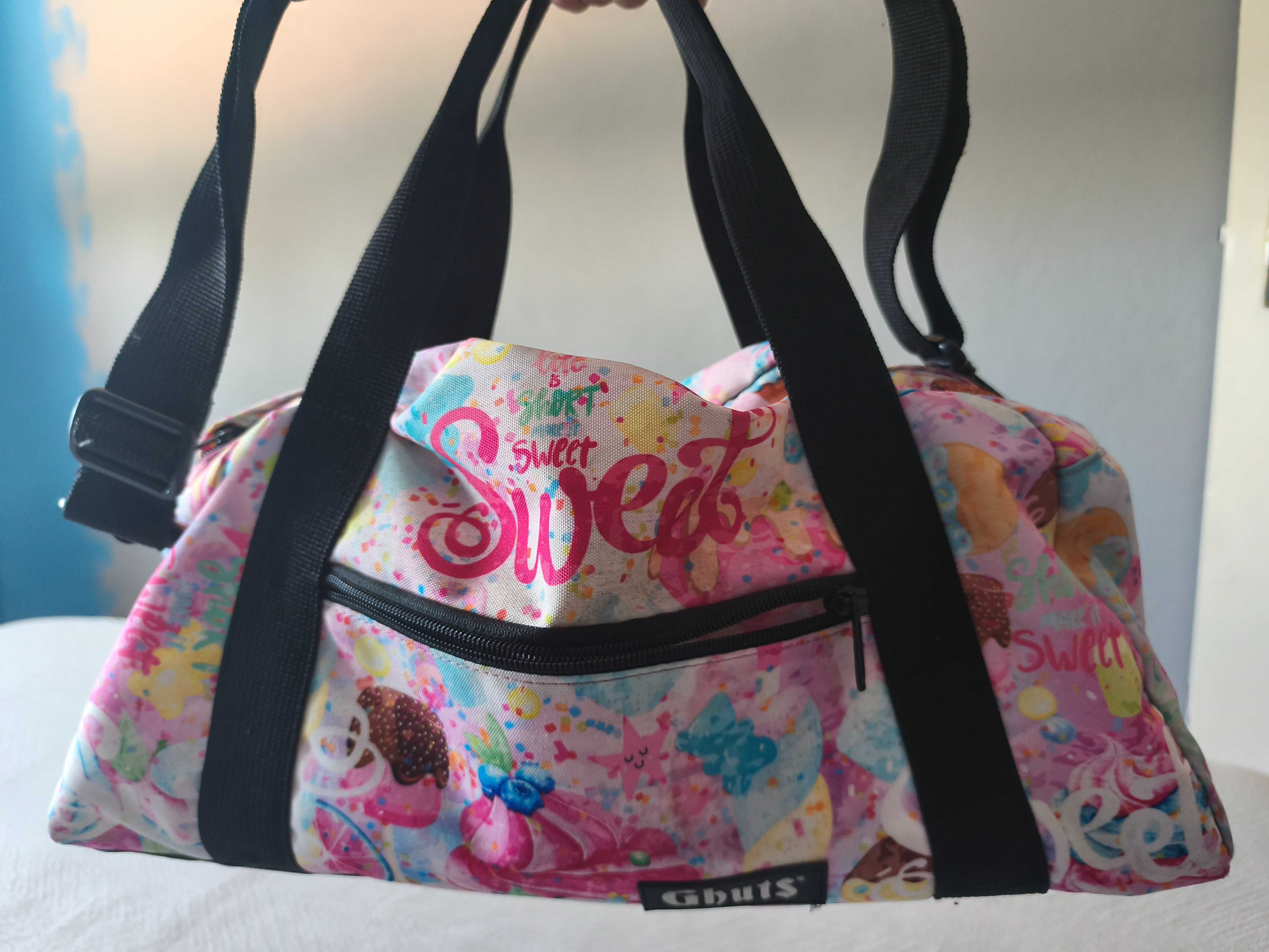 Conjunto mochila, lancheira e saco de desporto