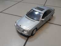 Model samochodu model kolekcjonerski Mercedes S Class skala 1/18