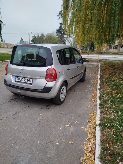 Рено модус 2007р.