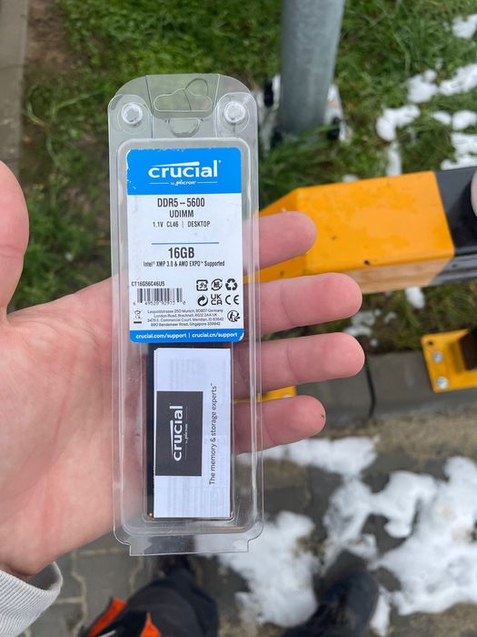 Продам Pamięć RAM Crucial DDR5 16GB 5600 CL46 Czarny