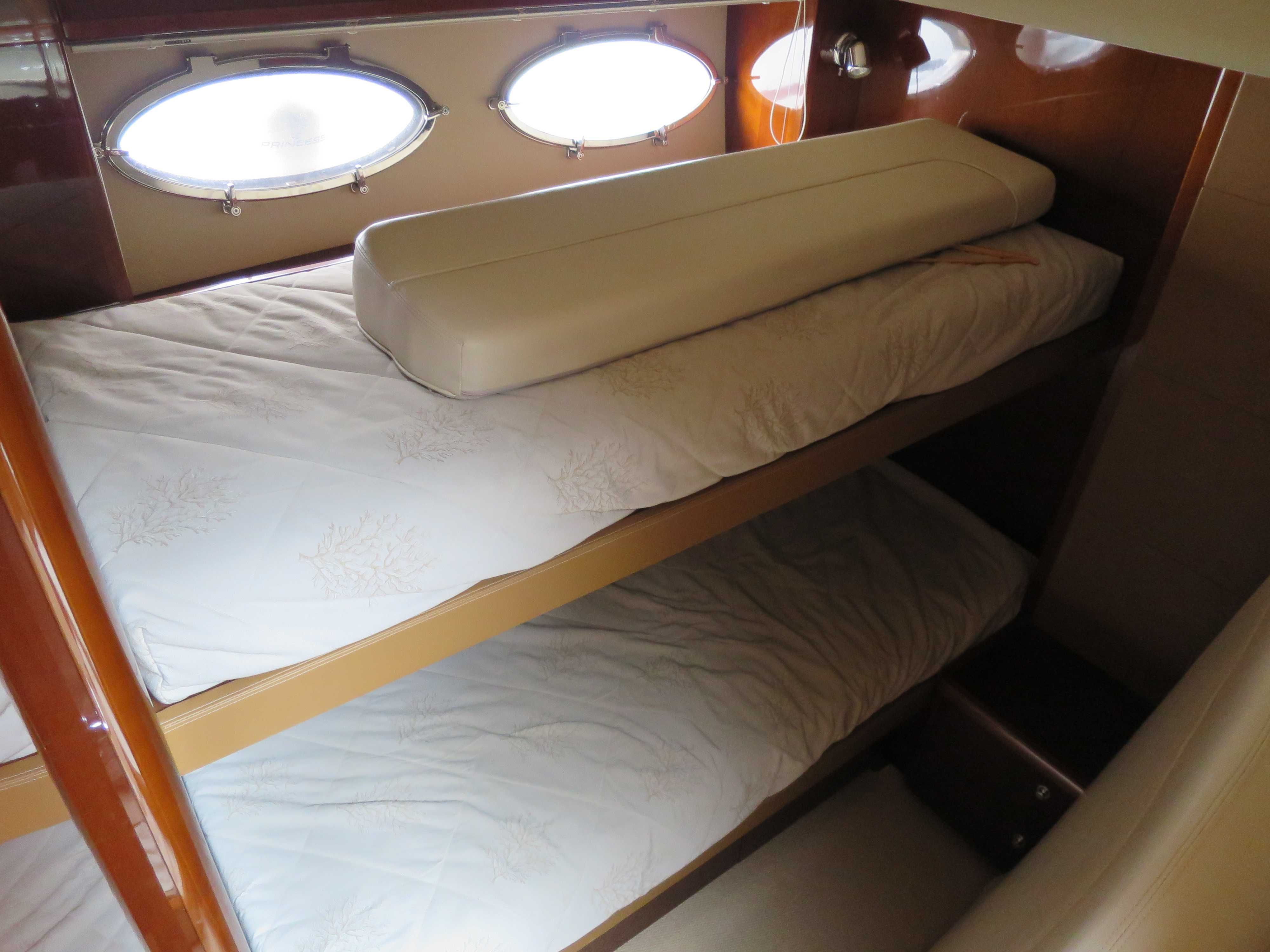 PRINCESS 50 Flybridge ( Принцесс 50 с Флайбриджем ) моторная яхта