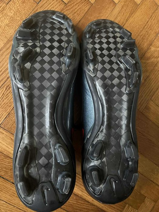 Buty NIKE MERCURIAL VAPOR IV SL (Superlight) FG – 43 !!!