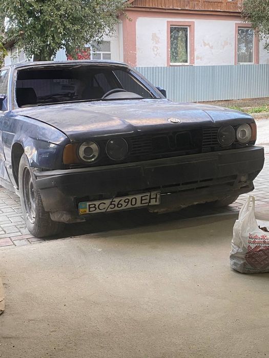 Продам БМВ е34 м20б25