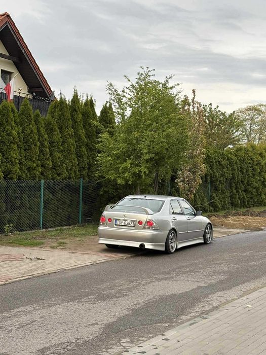 Sprzedam Lexus IS 200