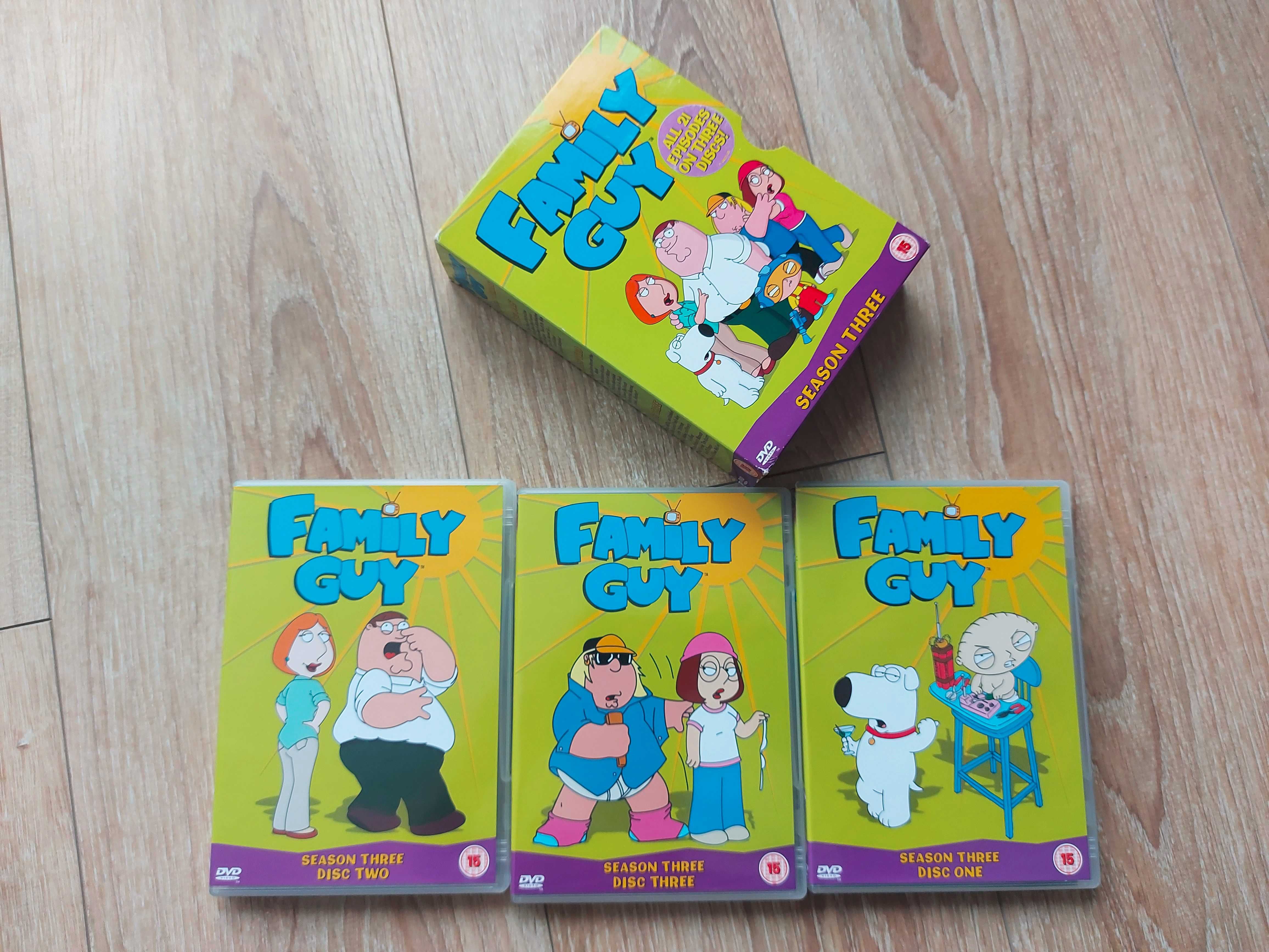 Family Guy, sezon 3 [3 DVD], angielska wersja jęz., st. bdb/idealny