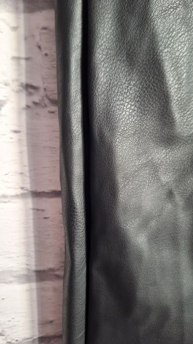 H&M czarne skórzane spodnie 36