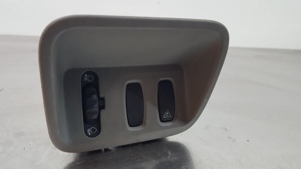 Comando / botão / interruptor multifunções RENAULT Trafic II Combi (JL