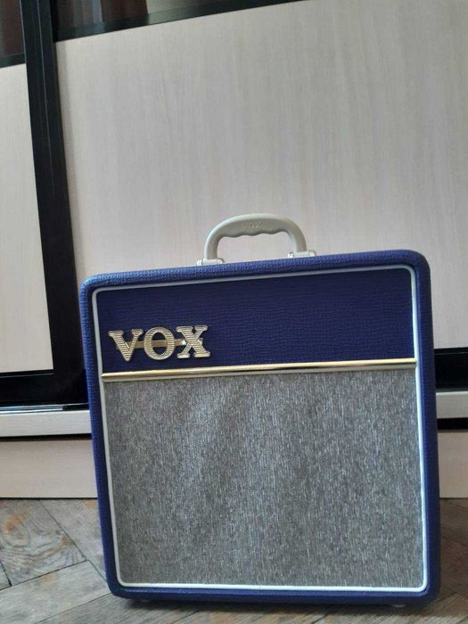 VOX AC4C1‑BL — ламповый комбоусилитель в идеале, полный комплект