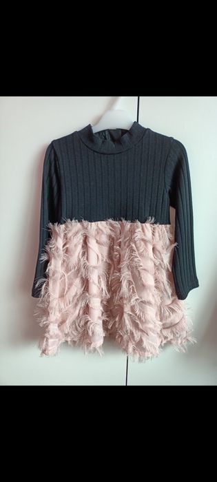 Sukienka piękna r. 92/98