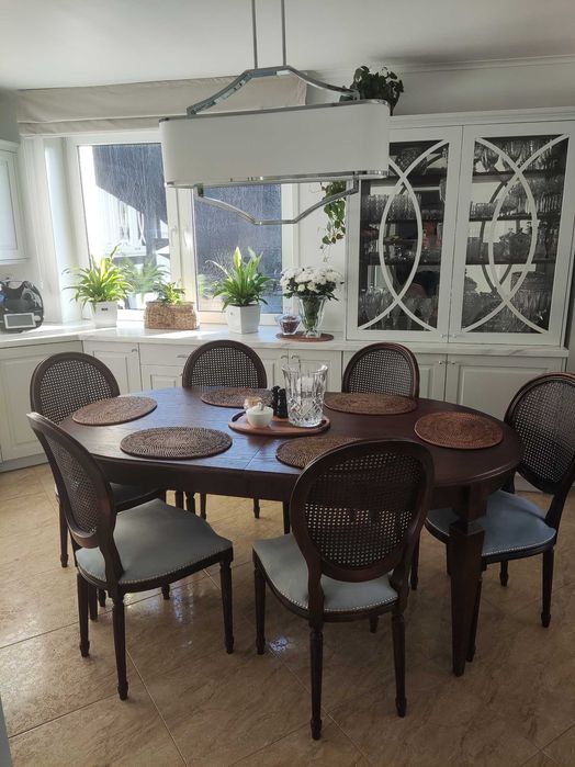 Stół drewniany owalny