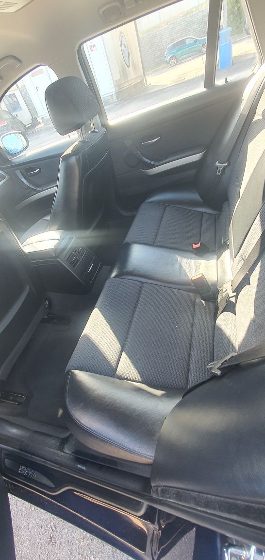 BMW 320d turing.
