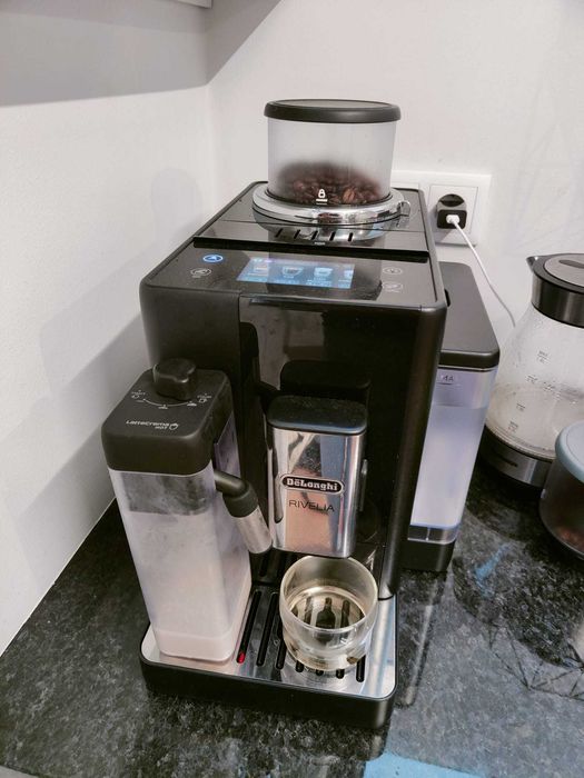 maquina de café delonghi rivelia