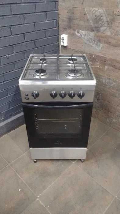 Продаю газову плиту нержавійка AEG 47645 доставка гарантія недорого бу