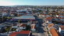 Moradias Térreas em banda no centro da Charneca Caparica