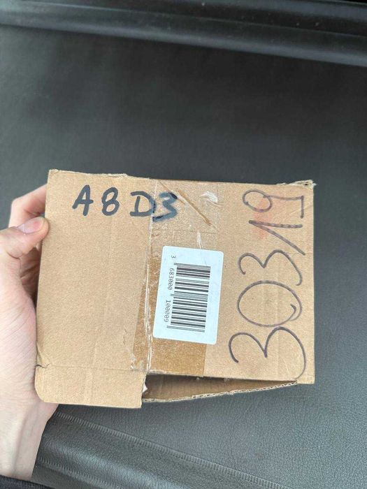 Ступиця передня з підшипником Audi A8 D3