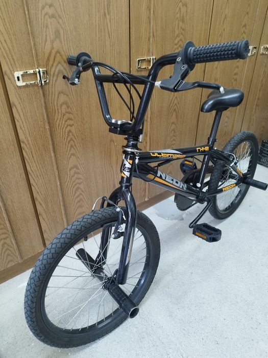 Bicicleta BMX usada como nova