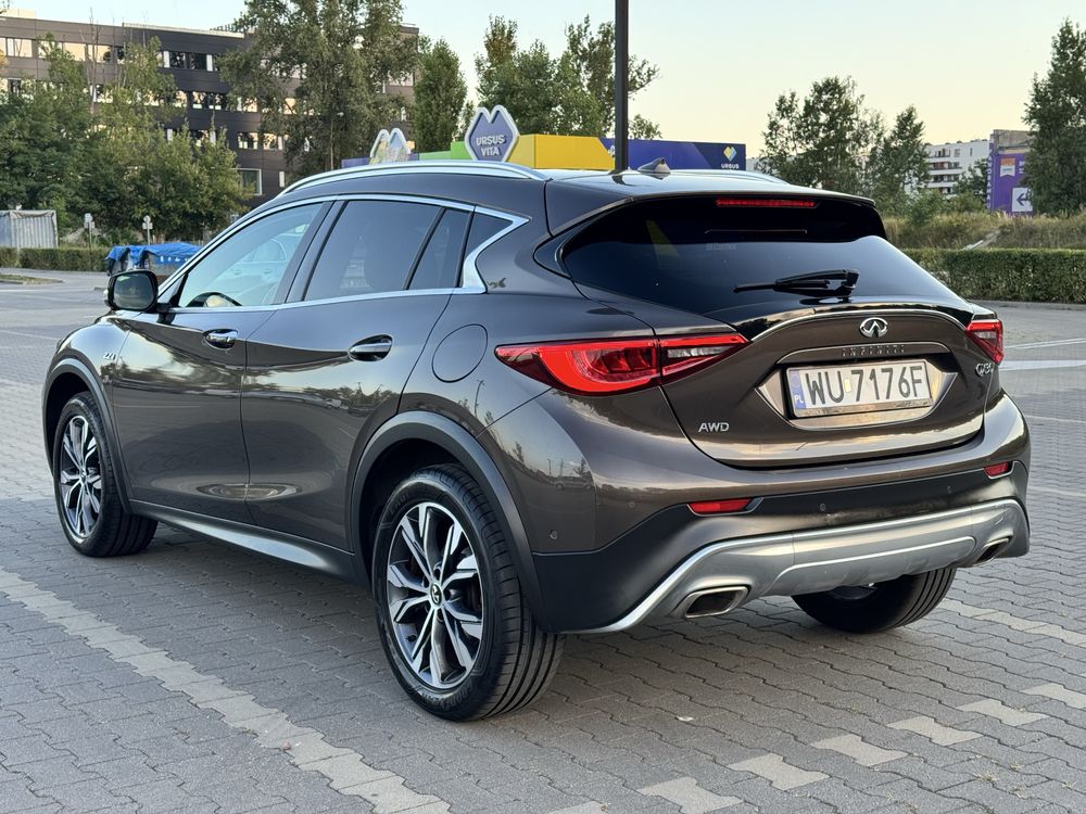 infiniti Q30 Automat Full Opcja